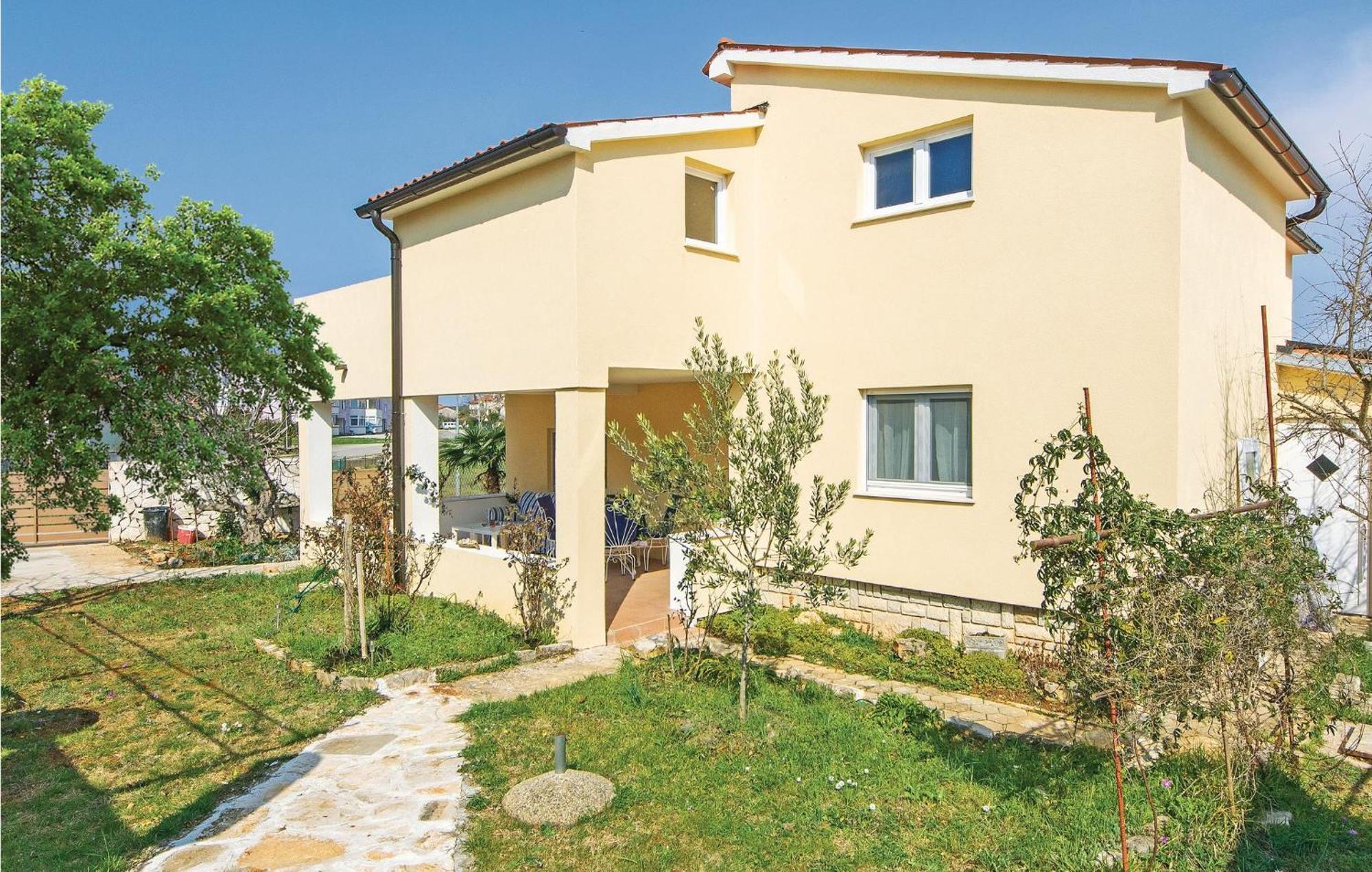 Awesome Apartment In Fazana With Wifi Esterno foto